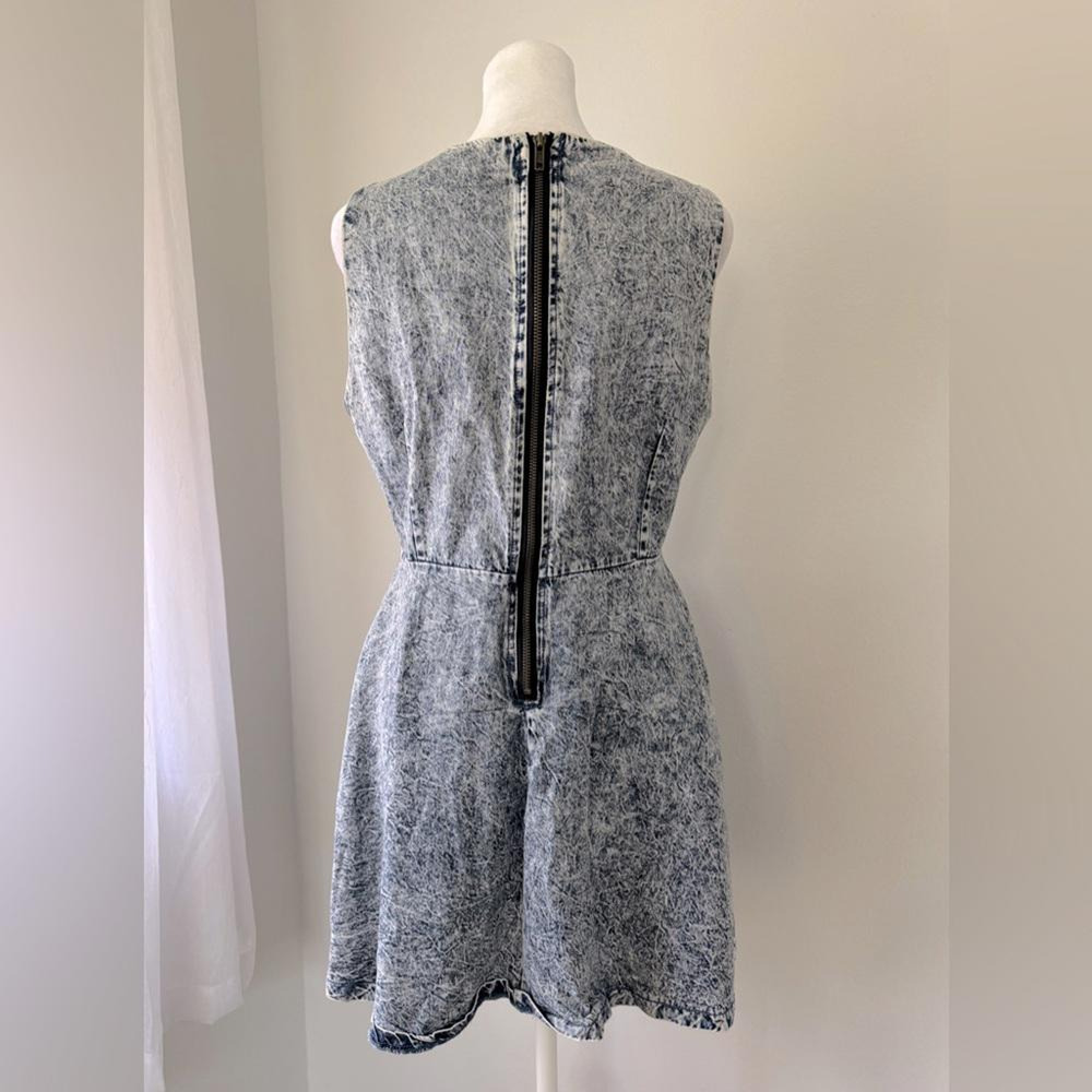 Vintage ‘00s 36 Point 5 Denim Fit & Flare Sleeveless Mini Dress - Picture 6 of 9
